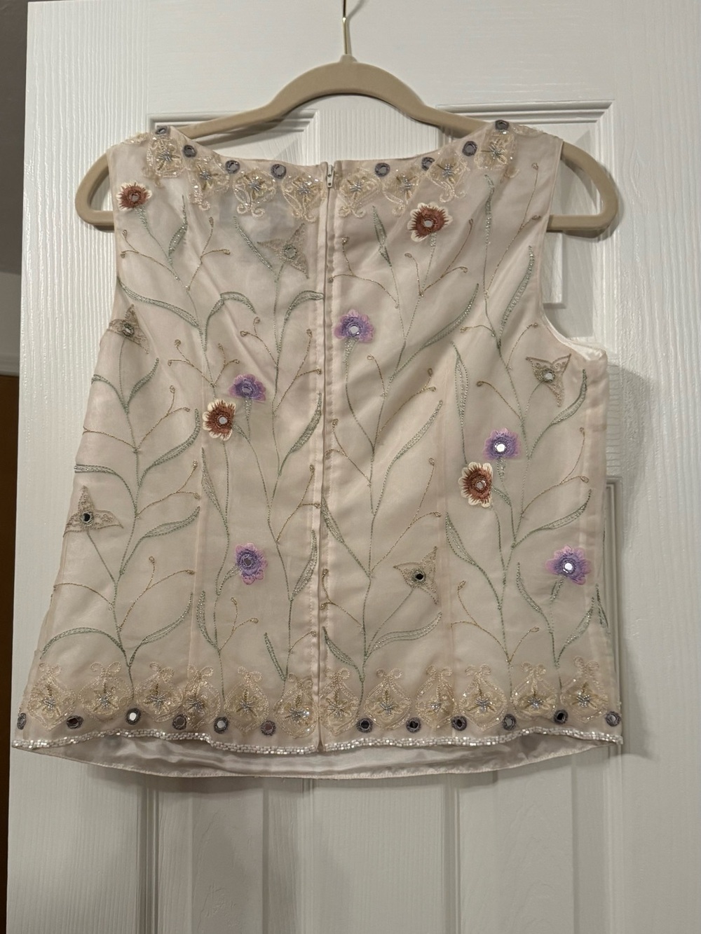 Vintage Chetta  B Evening Embroidered Floral Sleeveless Shell Top - Cream - Picture 2 of 3